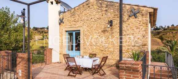 12 غرف نوم منزل في Caltagirone, Italy رقم 127777 12