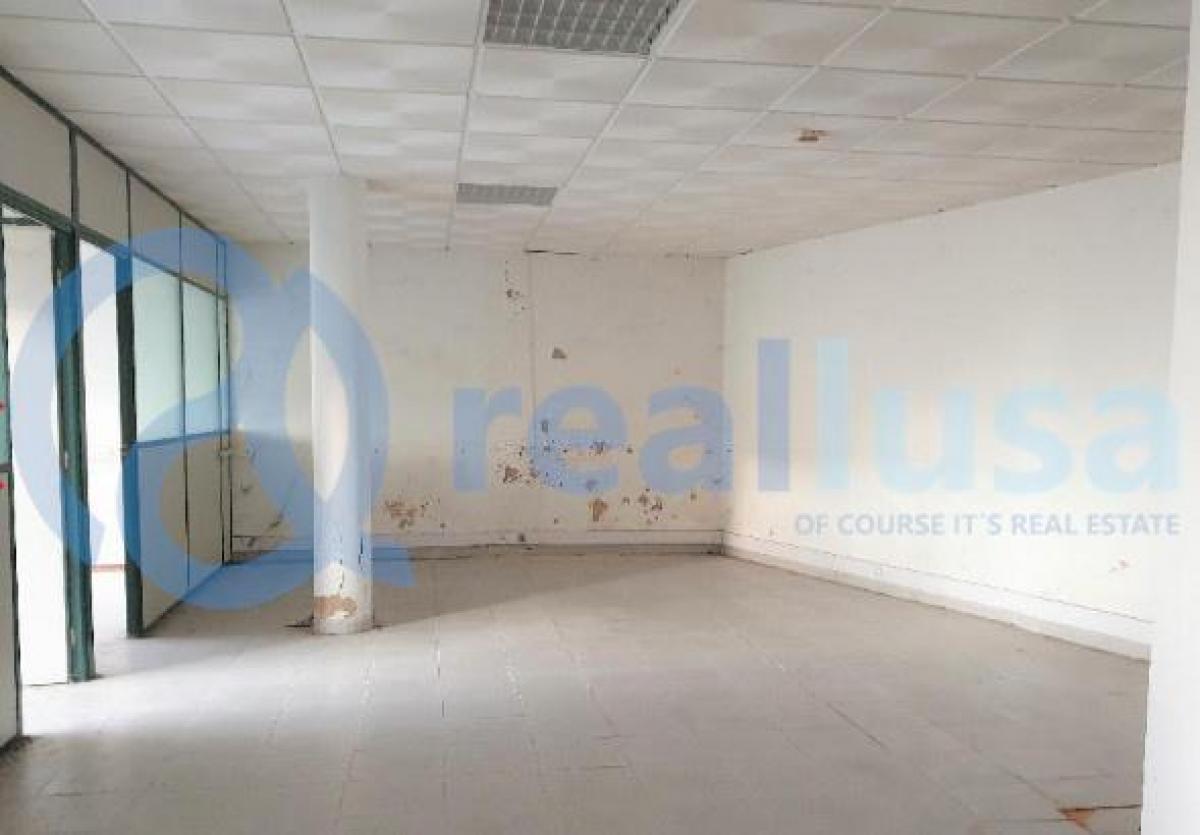 125m² Shop in Aveiro, Portugal No. 1932