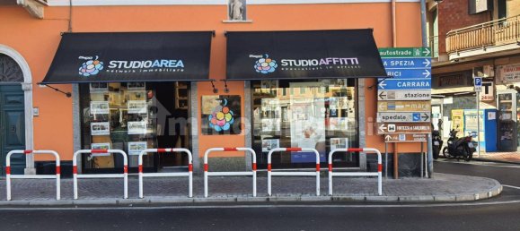 2 bedrooms Villa in Ameglia, Italy No. 268245 17