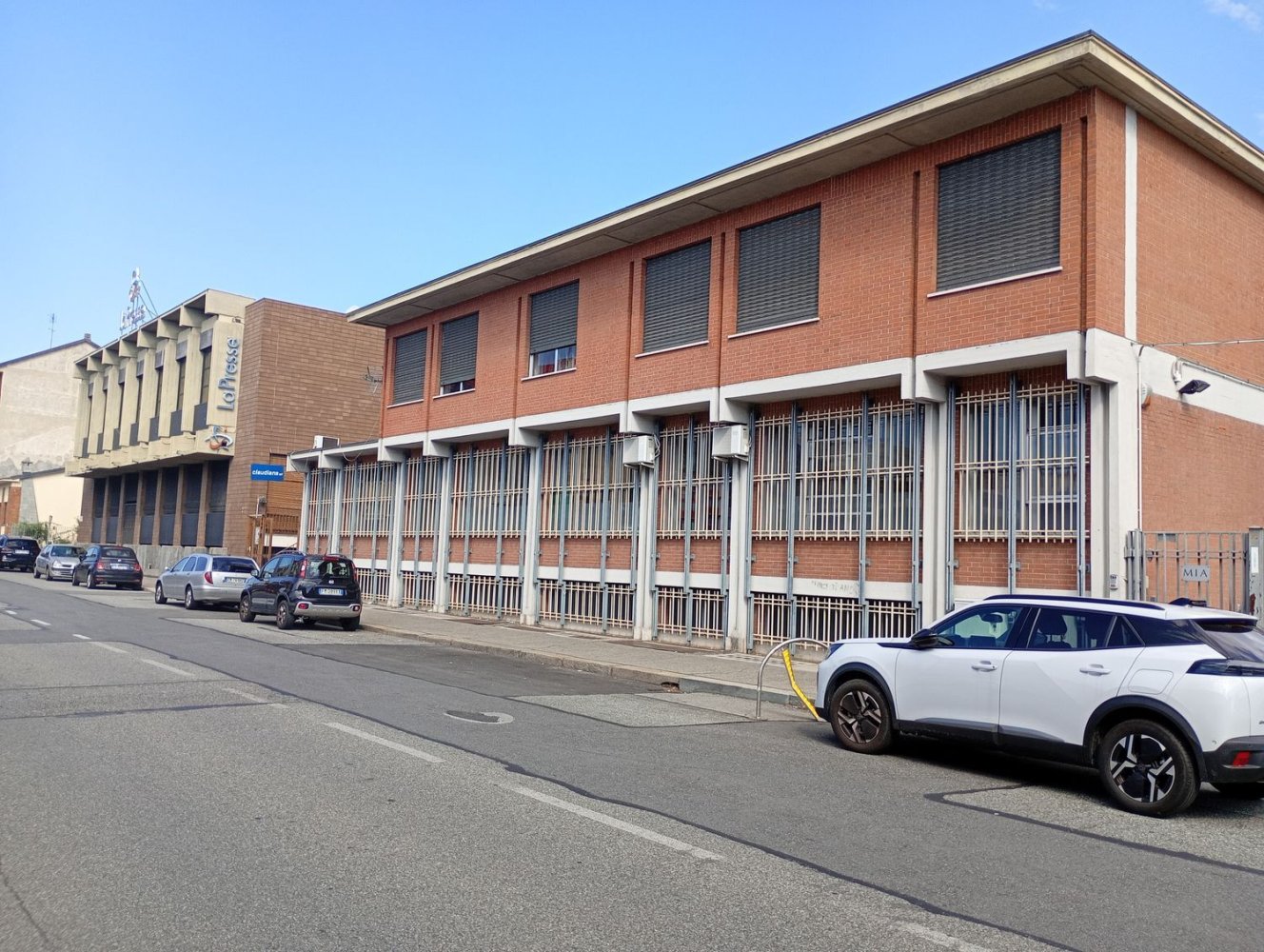 3600m² Warehouse in Turin, Italy No. 352573