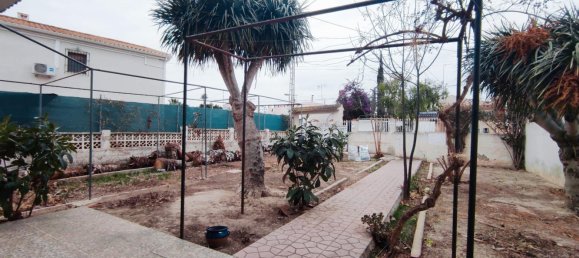 4 bedrooms Bungalow in Guardamar del Segura, Spain No. 10931 8