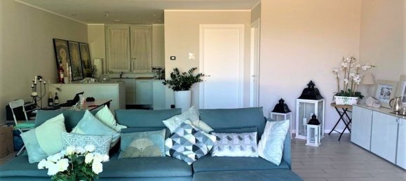 Villa de 2 dormitorios en Oggiono, Italy No. 140312 8