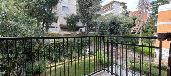 6 rooms Apartment in Rome, Italy No. 66229 7