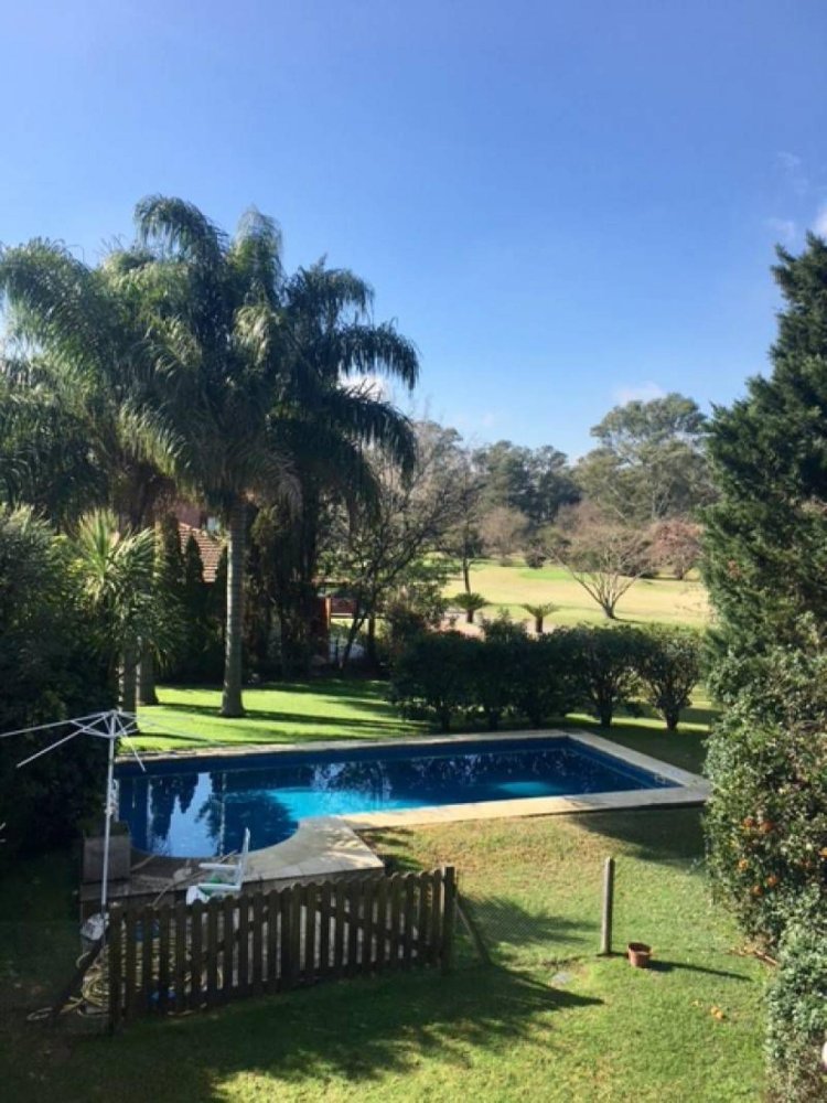 3 bedrooms House in Escobar, Argentina No. 16539