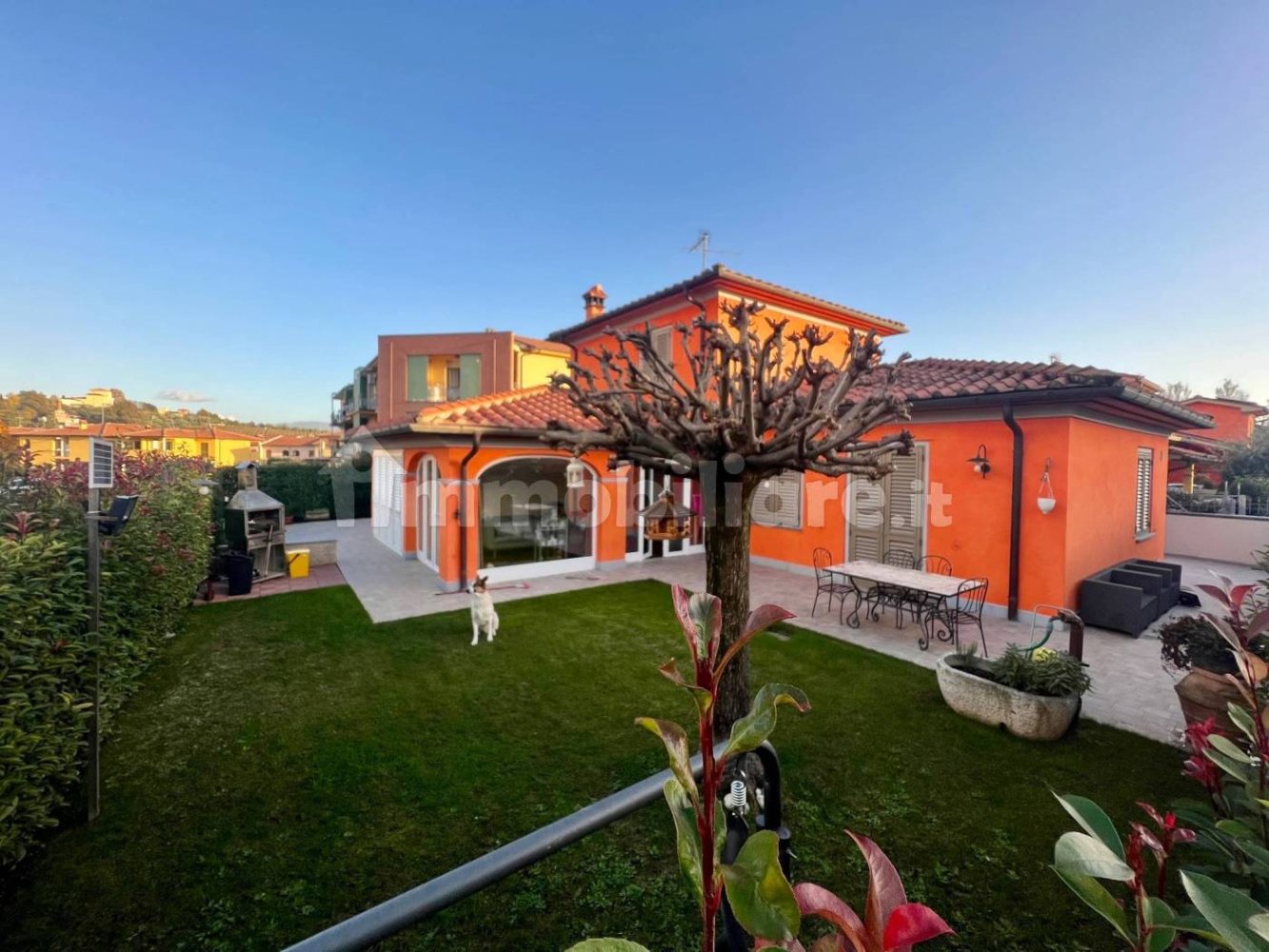 Villa de 3 dormitorios en Montale, Italy No. 253077