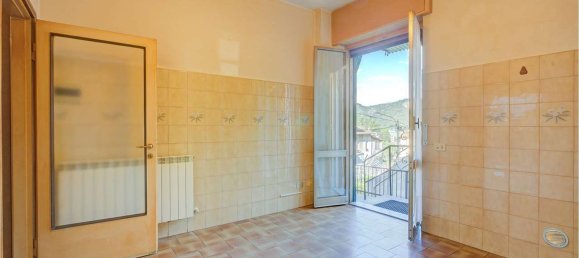 4-salle Appartement à Como, Italy No. 303433 20