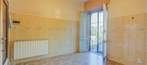 4-salle Appartement à Como, Italy No. 303433 18