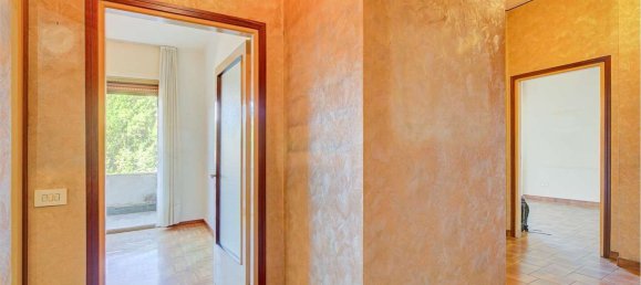 4-salle Appartement à Como, Italy No. 303433 14