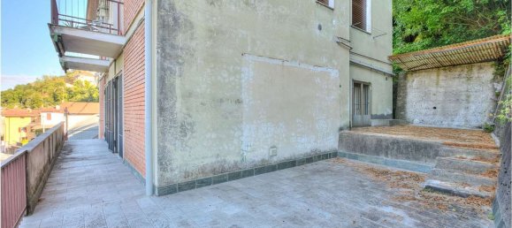 4-salle Appartement à Como, Italy No. 303433 8