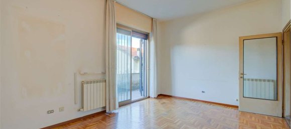 4-salle Appartement à Como, Italy No. 303433 16