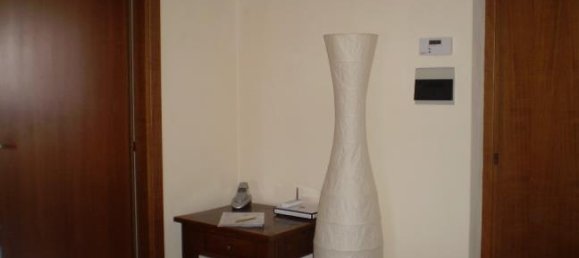 3 rooms Apartment in Perugia, Italy No. 252794 7