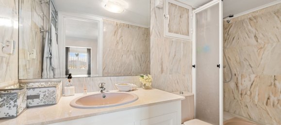 3 Schlafzimmer Stadthaus in Marbella, Spain, Nr. 137976 19