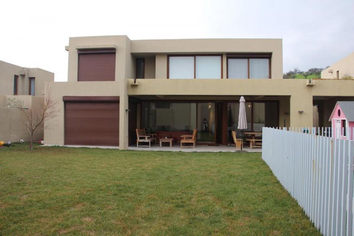 Casa de 5 dormitorios en Chacabuco, Chile No. 3281