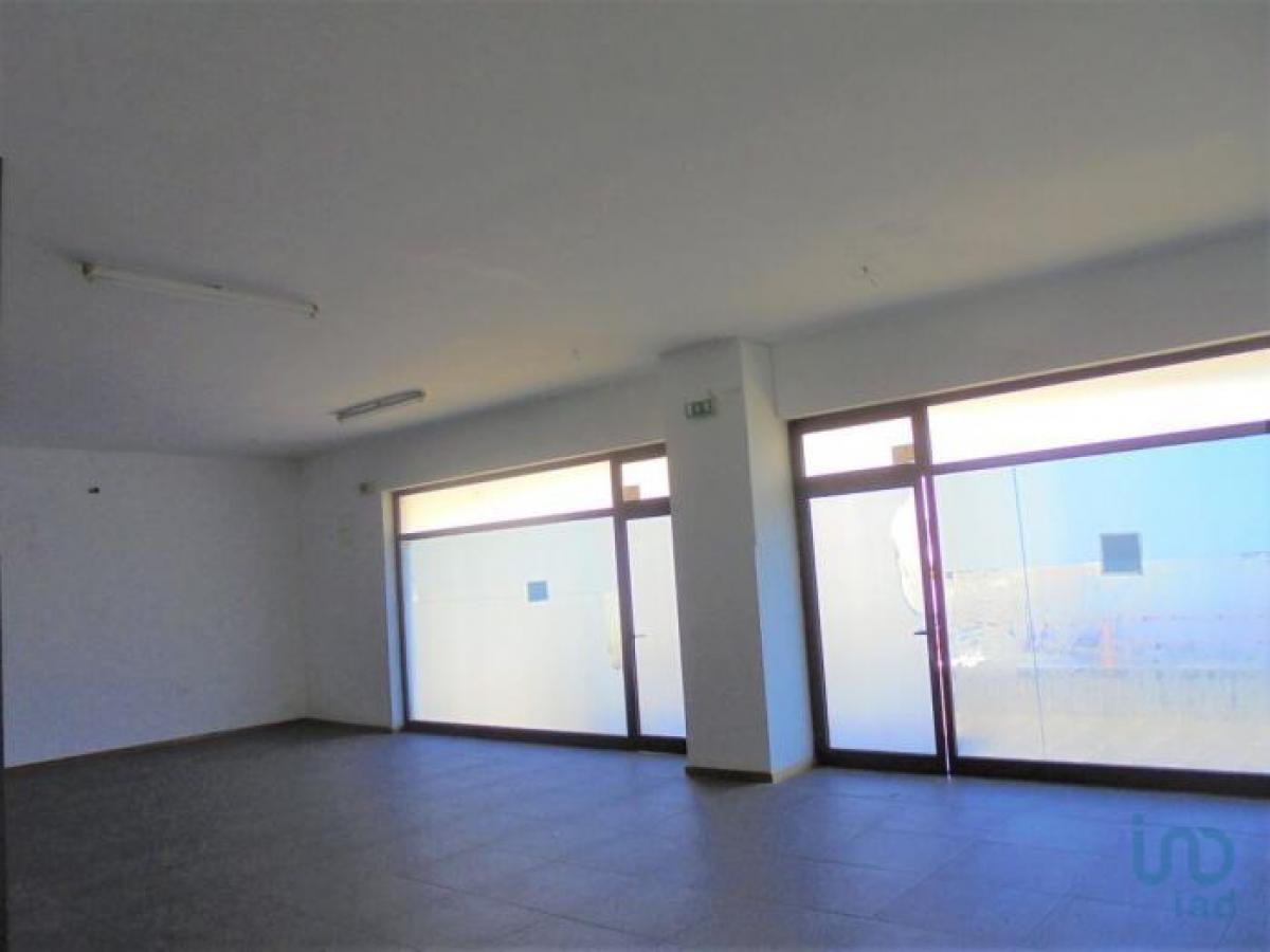 Магазин 170м² в Вила Нова ди Гая, Португалия № 8401