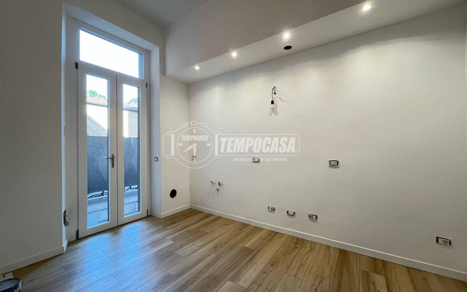 2 bedrooms Apartment in Milan, Italy No. 273492