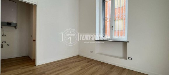 2 bedrooms Apartment in Milan, Italy No. 273492 2