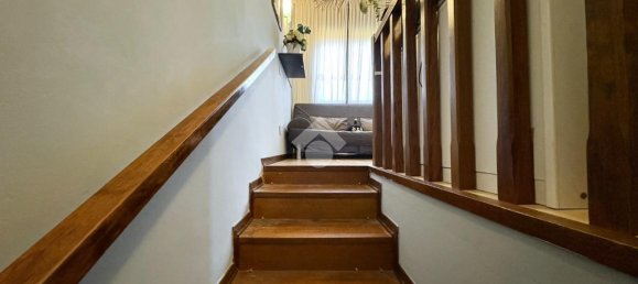 2-salle Appartement à Trieste, Italy No. 30649 11