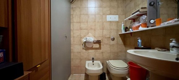 2-salle Appartement à Trieste, Italy No. 30649 16