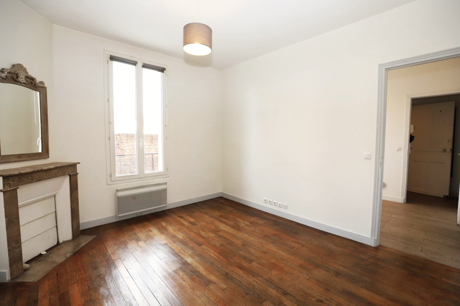 1 bedroom Apartment in Montreuil, France No. 188866
