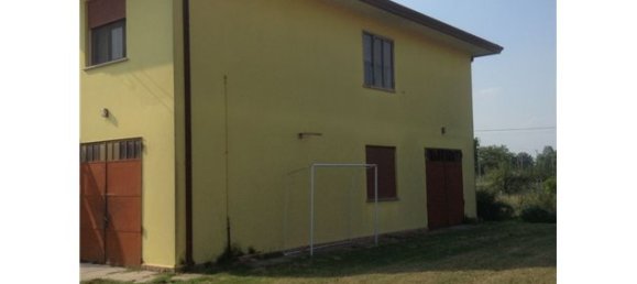 3 bedrooms Villa in Gavello, Italy No. 11520 4