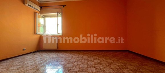 3 Schlafzimmer Wohnung in San Giovanni la Punta, Italy, Nr. 335315 3