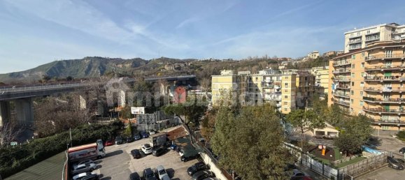 6 bedrooms Apartment in Naples, Italy No. 196732 3