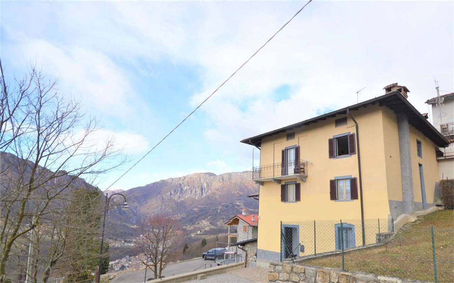 10-Zimmer Haus in San Giovanni Bianco, Italy, Nr. 87593