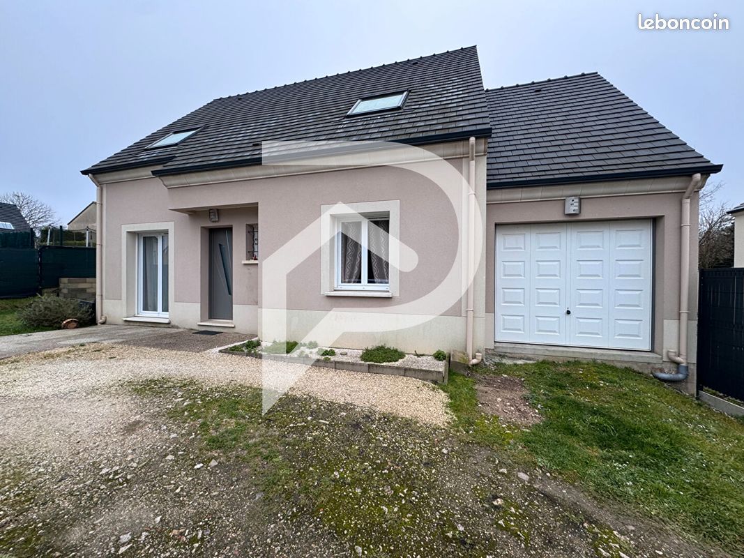 Casa de 4 dormitorios en Saint-Pathus, France No. 170791