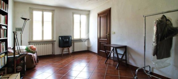 5 bedrooms House in Mezzana Bigli, Italy No. 89863 29