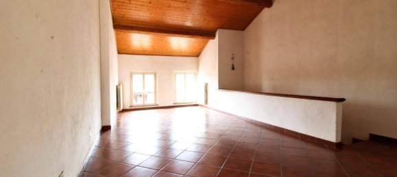 5 bedrooms House in Mezzana Bigli, Italy No. 89863 19