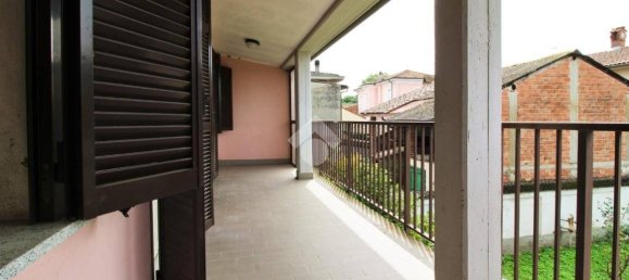 5 bedrooms House in Mezzana Bigli, Italy No. 89863 17