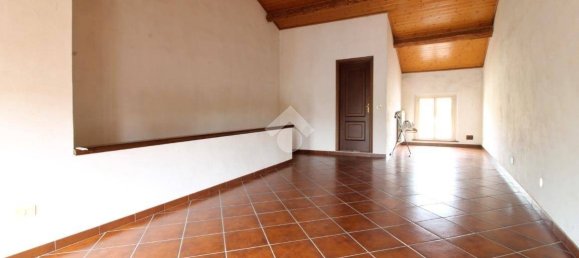5 bedrooms House in Mezzana Bigli, Italy No. 89863 18