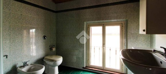 5 bedrooms House in Mezzana Bigli, Italy No. 89863 22