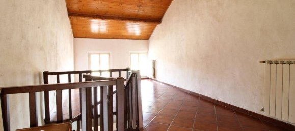 5 bedrooms House in Mezzana Bigli, Italy No. 89863 25