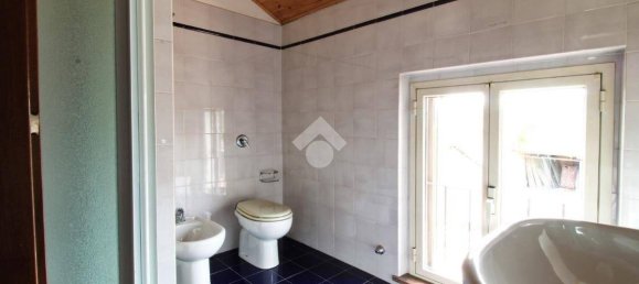 5 bedrooms House in Mezzana Bigli, Italy No. 89863 27