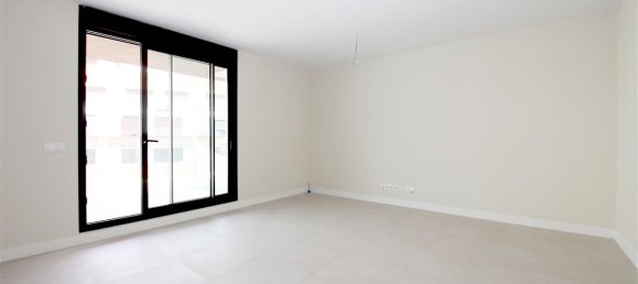 1 bedroom Penthouse in Estepona, Spain No. 136795 3