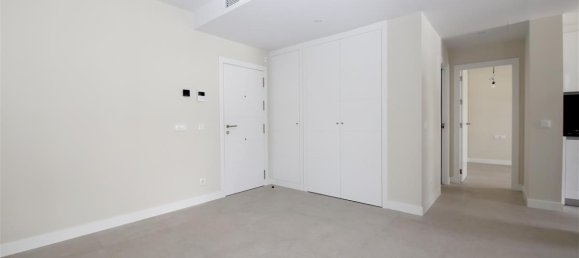 1 bedroom Penthouse in Estepona, Spain No. 136795 5