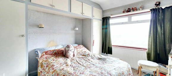 3 bedrooms House in Hayes, United Kingdom No. 5076 7