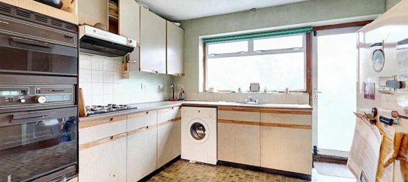 3 bedrooms House in Hayes, United Kingdom No. 5076 5