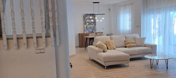 5 bedrooms Villa in Alicante, Spain No. 177159 9