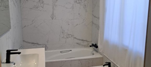 5 bedrooms Villa in Alicante, Spain No. 177159 12