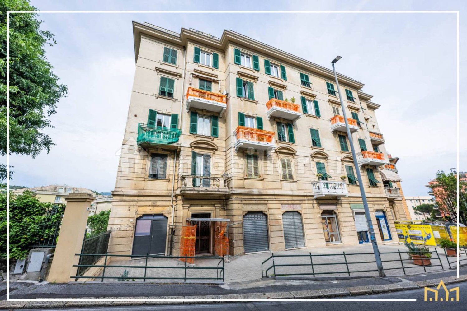 2 bedrooms Apartment in Genoa, Italy No. 337220