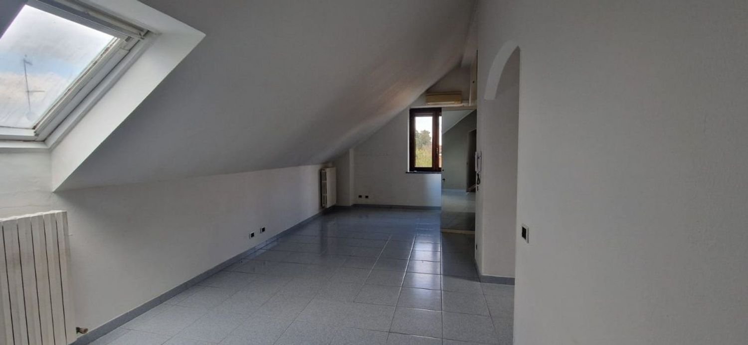 Apartamento de 3 divisões em Locate di Triulzi, Italy N.º 8342