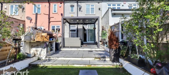 3 bedrooms House in Rainham, United Kingdom No. 4836 23