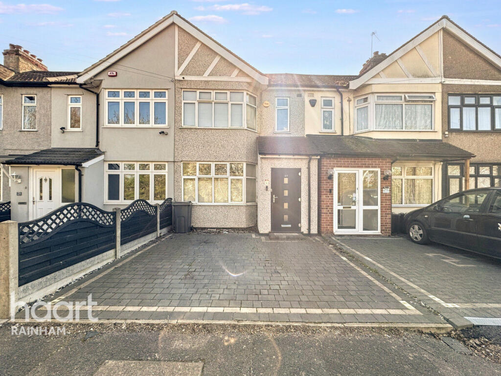 3 bedrooms House in Rainham, United Kingdom No. 4836