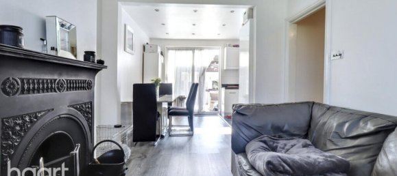 3 bedrooms House in Rainham, United Kingdom No. 4836 5