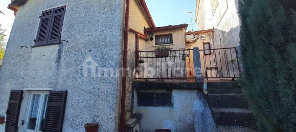 2 bedrooms House in Lumarzo, Italy No. 109120 3