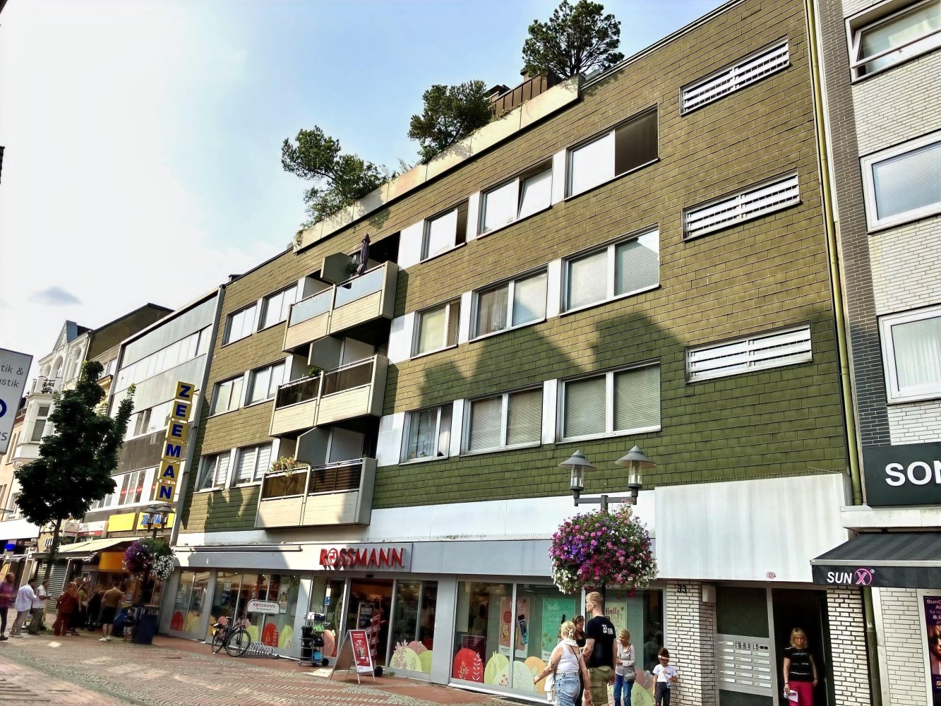 20-Zimmer Gebäude in Essen, Germany, Nr. 327387