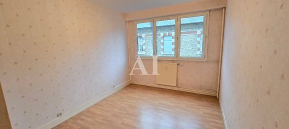 3 bedrooms Apartment in Bourges, France No. 79996 7