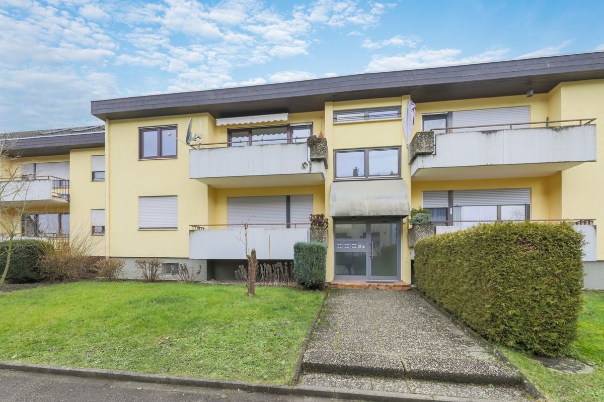 4 rooms Apartment in Baden-Wurttemberg, Germany No. 113488